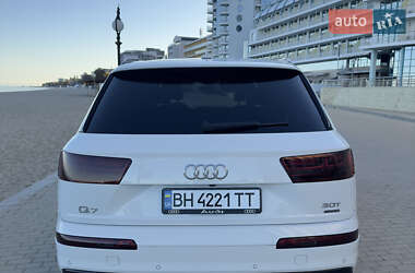 Внедорожник / Кроссовер Audi Q7 2018 в 