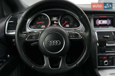 Позашляховик / Кросовер Audi Q7 2012 в 