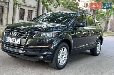 Внедорожник / Кроссовер Audi Q7 2007 в 