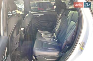 Внедорожник / Кроссовер Audi Q7 2020 в 