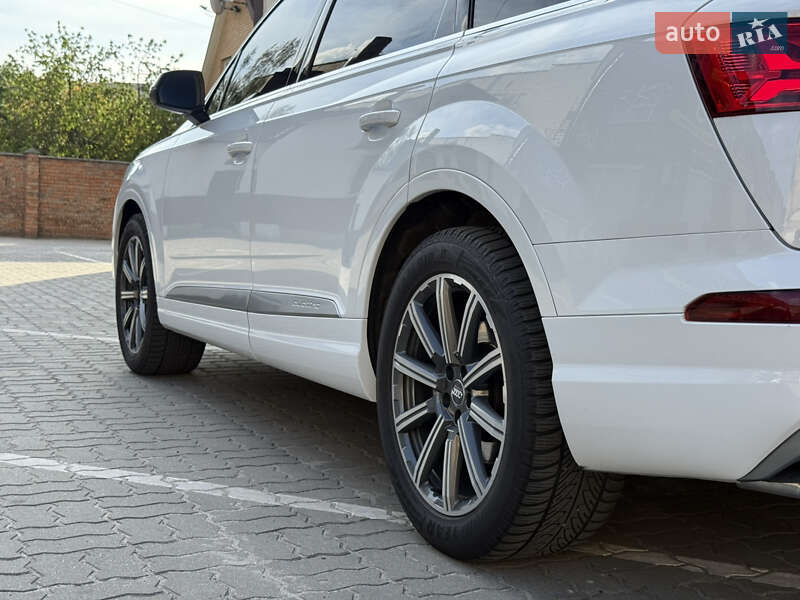 Внедорожник / Кроссовер Audi Q7 2016 в Ковеле