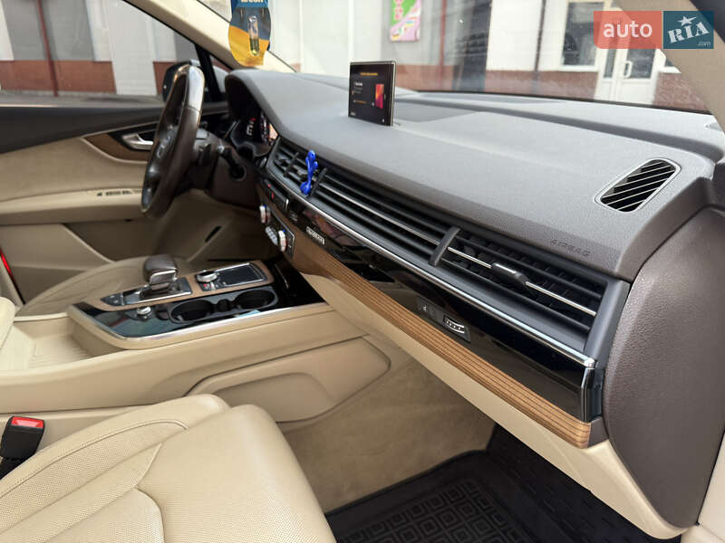 Внедорожник / Кроссовер Audi Q7 2016 в Ковеле