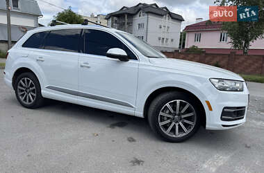 Внедорожник / Кроссовер Audi Q7 2017 в 