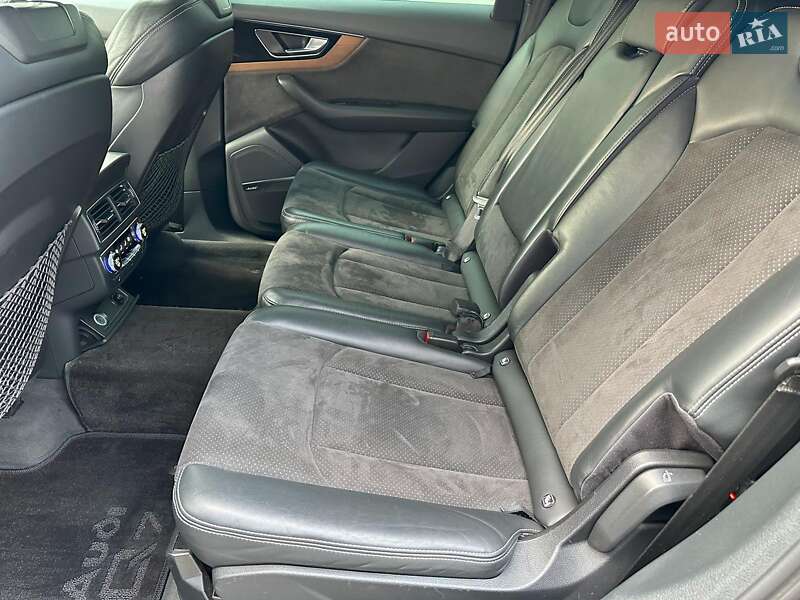 Внедорожник / Кроссовер Audi Q7 2016 в Одессе