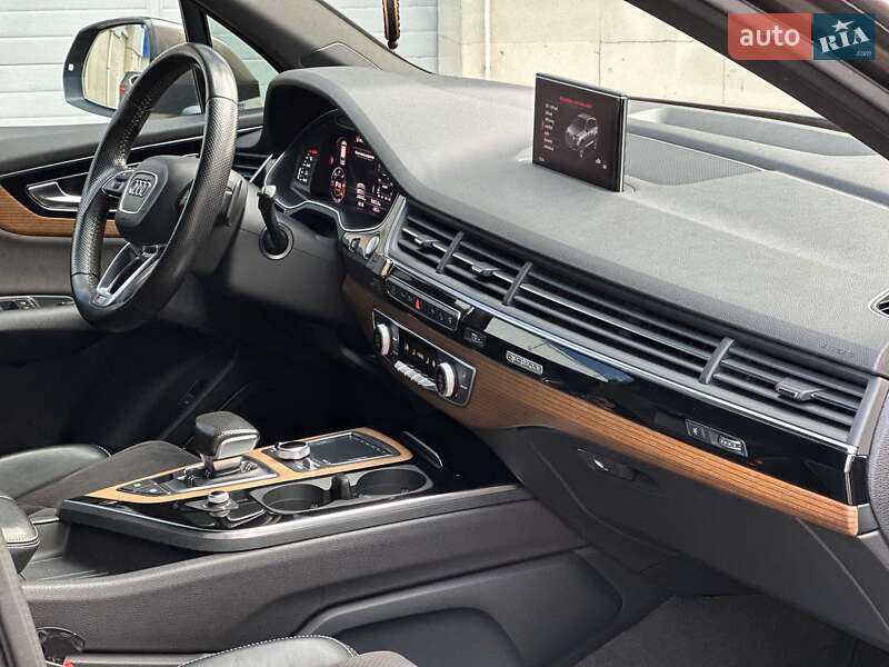 Внедорожник / Кроссовер Audi Q7 2016 в Одессе