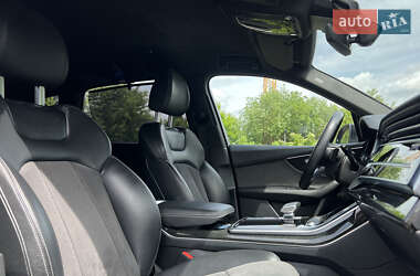 Внедорожник / Кроссовер Audi Q7 2021 в 