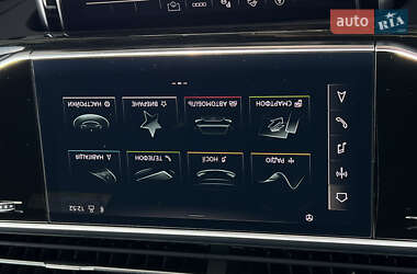 Внедорожник / Кроссовер Audi Q7 2021 в 