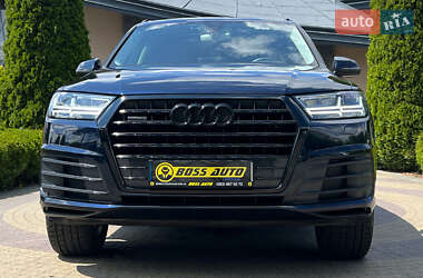 Внедорожник / Кроссовер Audi Q7 2015 в 