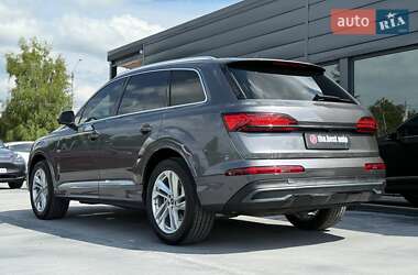 Внедорожник / Кроссовер Audi Q7 2022 в 