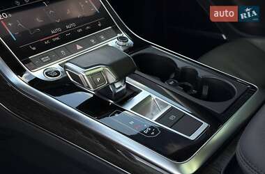 Внедорожник / Кроссовер Audi Q7 2022 в 