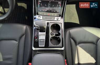 Внедорожник / Кроссовер Audi Q7 2022 в 