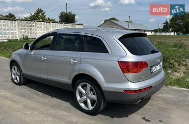 Позашляховик / Кросовер Audi Q7 2007 в 