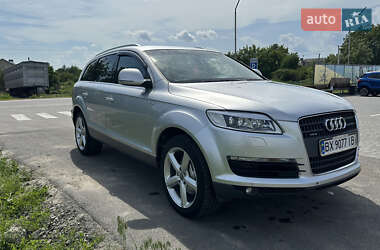 Позашляховик / Кросовер Audi Q7 2007 в 