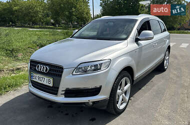 Позашляховик / Кросовер Audi Q7 2007 в 