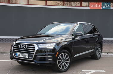Позашляховик / Кросовер Audi Q7 2017 в 
