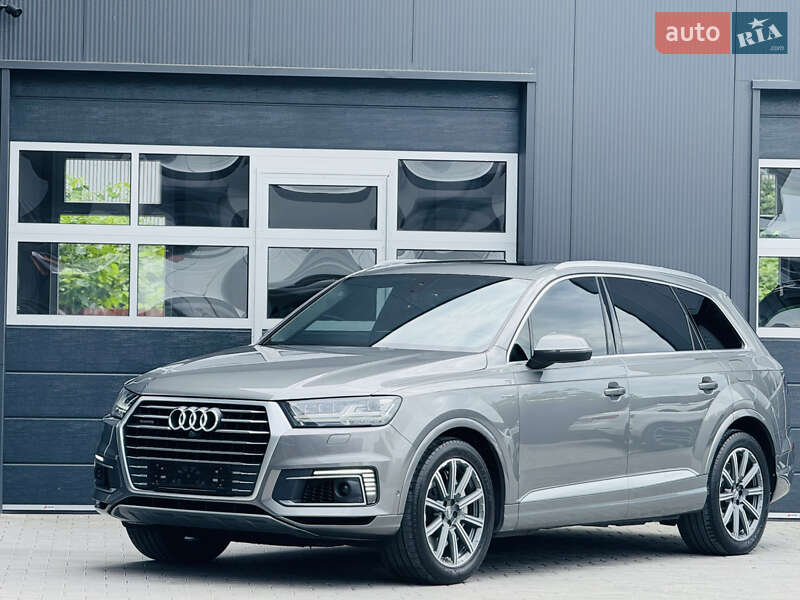 Внедорожник / Кроссовер Audi Q7 2016 в Мукачево