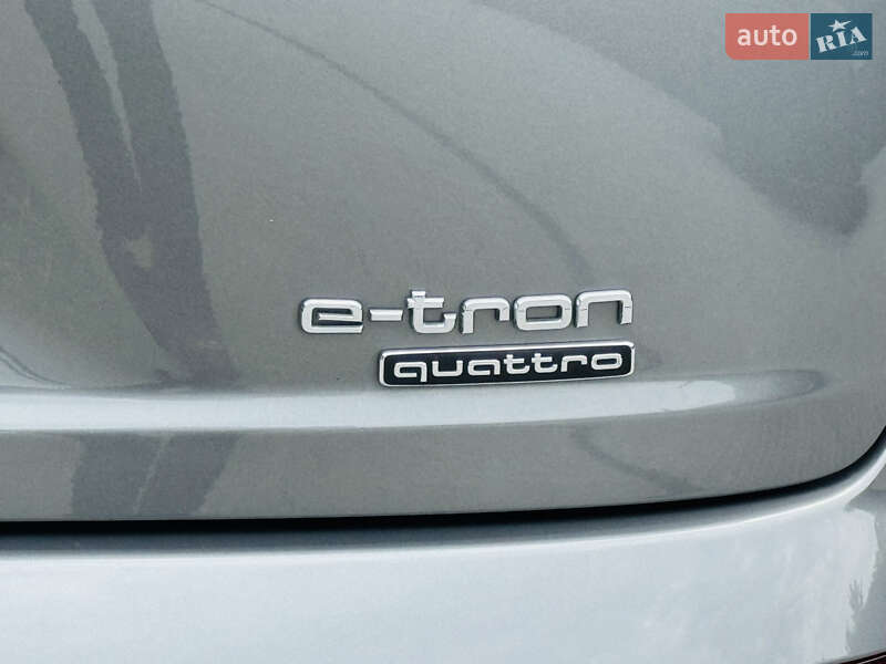 Внедорожник / Кроссовер Audi Q7 2016 в Мукачево