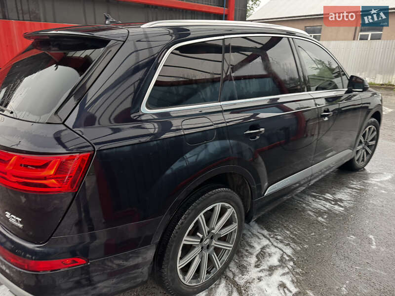 Внедорожник / Кроссовер Audi Q7 2017 в Львове