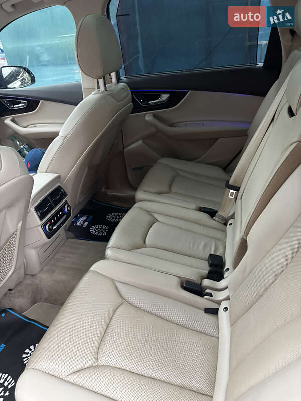 Внедорожник / Кроссовер Audi Q7 2017 в Львове