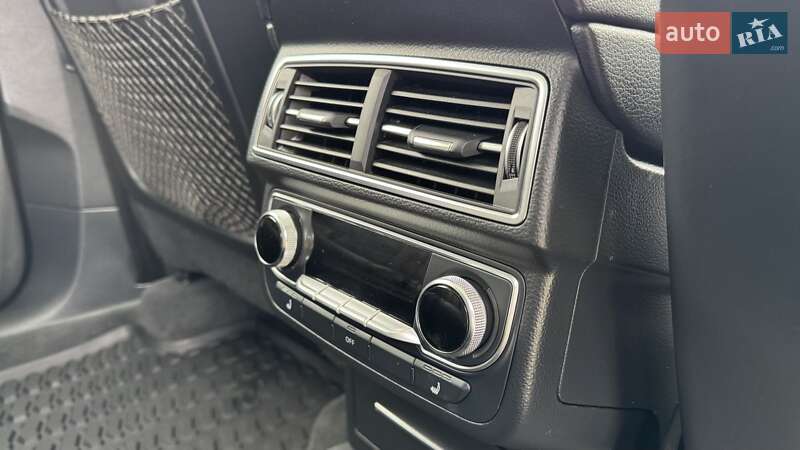 Позашляховик / Кросовер Audi Q7 2016 в Нововолинську