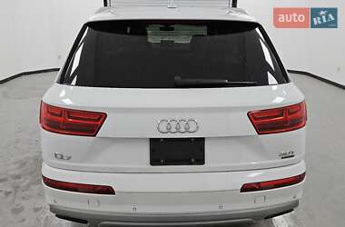 Позашляховик / Кросовер Audi Q7 2018 в 