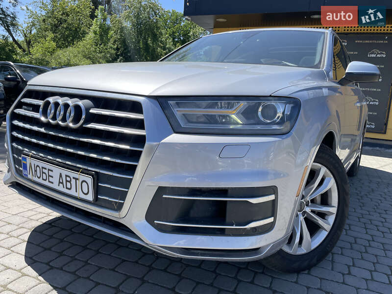 Позашляховик / Кросовер Audi Q7 2016 в 