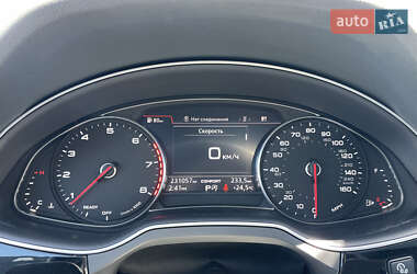 Позашляховик / Кросовер Audi Q7 2016 в 