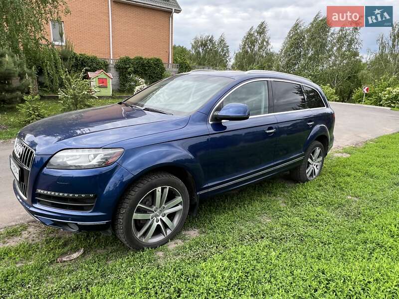 Внедорожник / Кроссовер Audi Q7 2015 в Киеве
