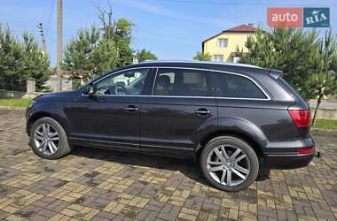 Позашляховик / Кросовер Audi Q7 2012 в 