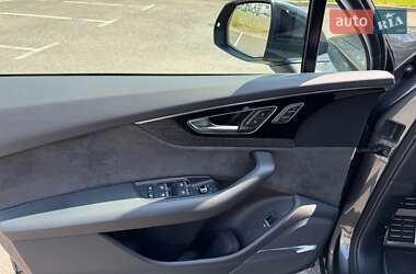 Внедорожник / Кроссовер Audi Q7 2019 в 