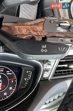 Внедорожник / Кроссовер Audi Q7 2016 в 