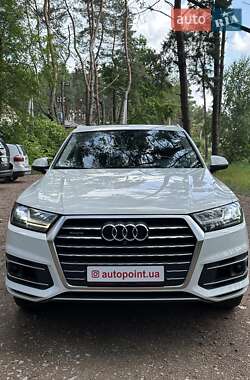 Внедорожник / Кроссовер Audi Q7 2016 в 