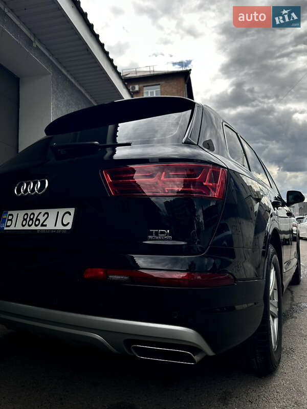 Внедорожник / Кроссовер Audi Q7 2017 в Киеве