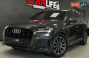 Внедорожник / Кроссовер Audi Q7 2021 в 