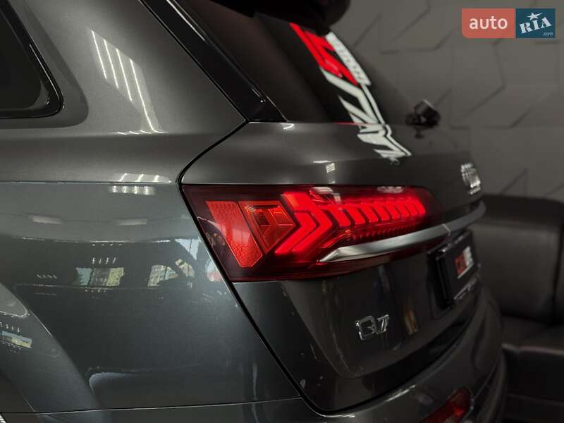 Позашляховик / Кросовер Audi Q7 2021 в Тернополі