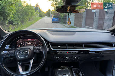 Внедорожник / Кроссовер Audi Q7 2017 в 