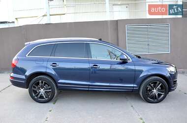Внедорожник / Кроссовер Audi Q7 2013 в 