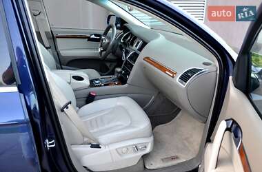 Внедорожник / Кроссовер Audi Q7 2013 в 