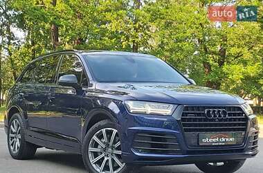 Внедорожник / Кроссовер Audi Q7 2019 в 