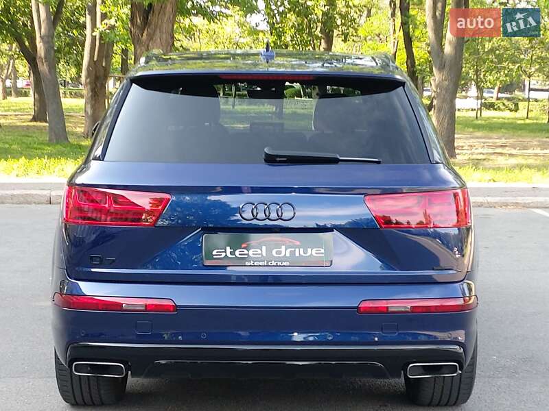 Позашляховик / Кросовер Audi Q7 2019 в Миколаєві