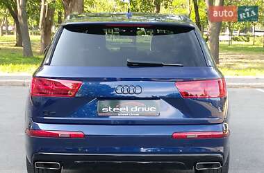 Внедорожник / Кроссовер Audi Q7 2019 в 