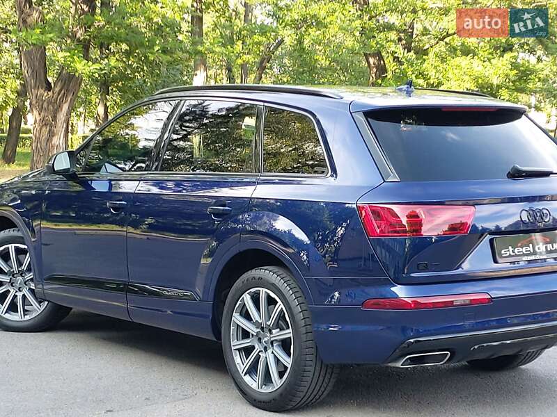 Позашляховик / Кросовер Audi Q7 2019 в Миколаєві