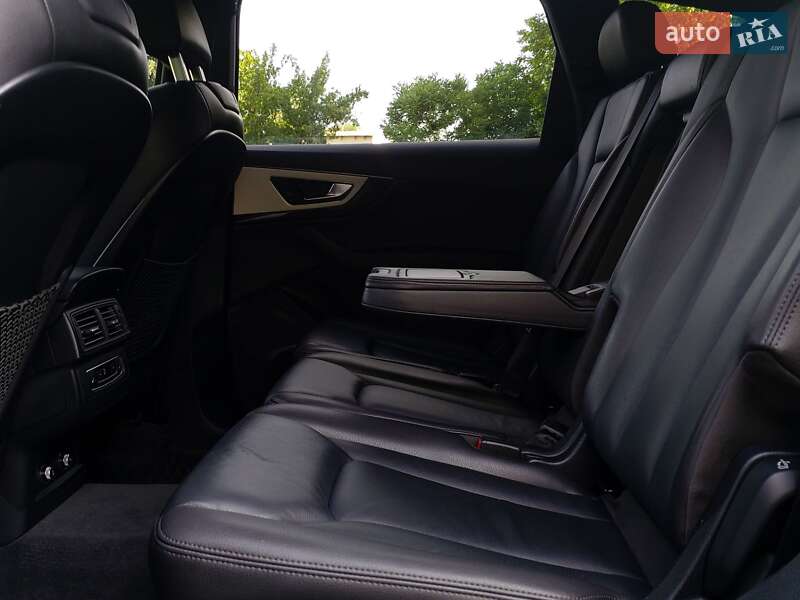 Позашляховик / Кросовер Audi Q7 2019 в Миколаєві