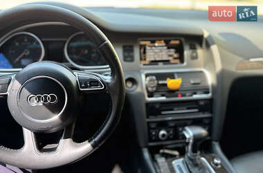 Внедорожник / Кроссовер Audi Q7 2012 в 
