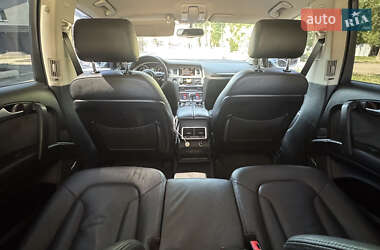Внедорожник / Кроссовер Audi Q7 2012 в 
