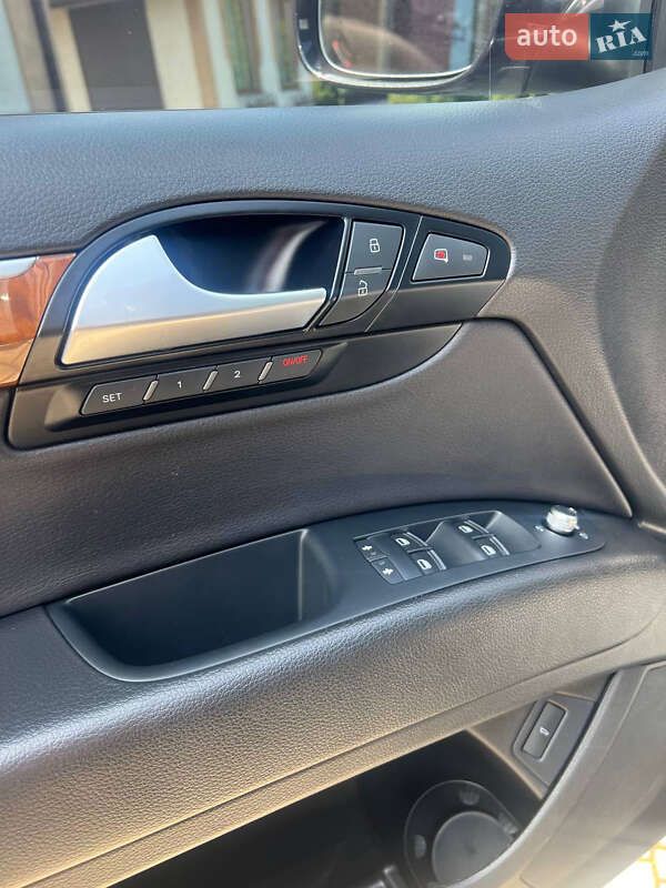 Позашляховик / Кросовер Audi Q7 2014 в Львові