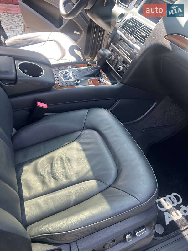 Позашляховик / Кросовер Audi Q7 2014 в Львові