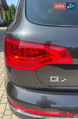 Внедорожник / Кроссовер Audi Q7 2014 в 
