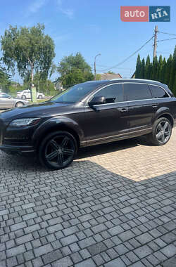 Внедорожник / Кроссовер Audi Q7 2014 в 