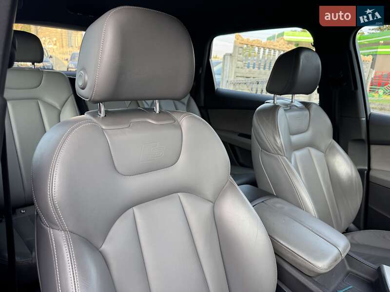 Внедорожник / Кроссовер Audi Q7 2016 в Тернополе